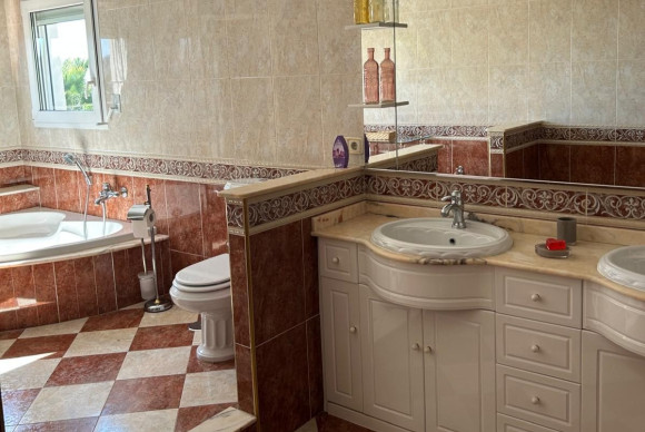 Herverkoop - Villa - Benidorm - Levante
