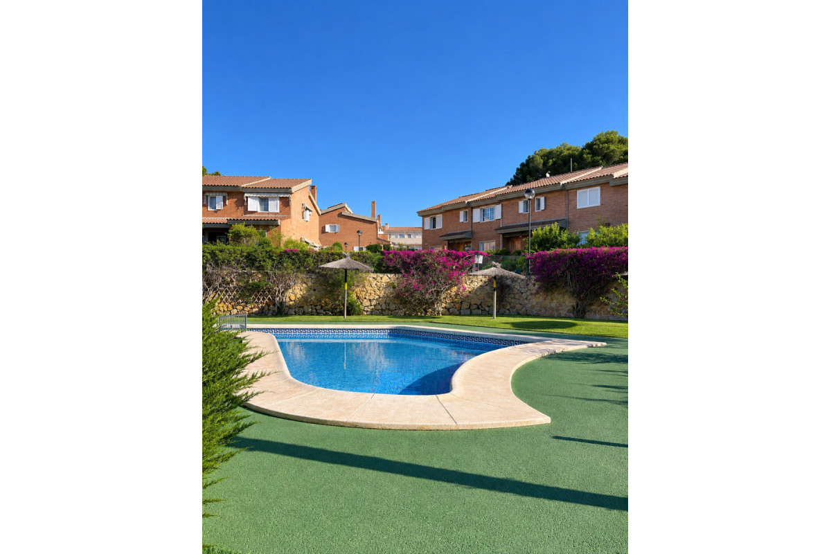 Resale - Townhouse - Albir - center