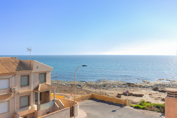 Resale - Terraced house - Torrevieja - Cala de cabo cervera
