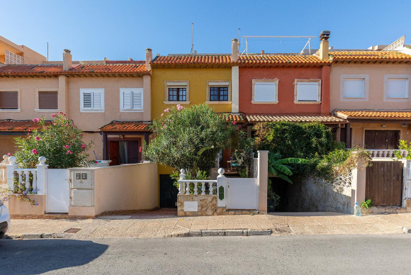 Resale - Terraced house - Torrevieja - Cala de cabo cervera