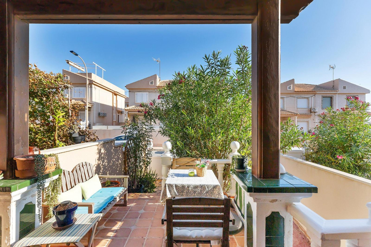 Resale - Terraced house - Torrevieja - Cala de cabo cervera