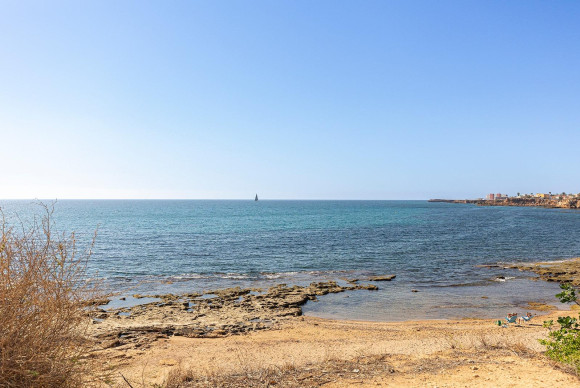 Resale - Terraced house - Torrevieja - Cala de cabo cervera