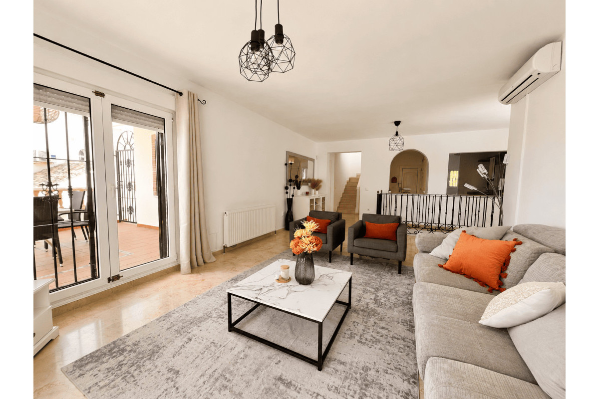 Reventa - Chalet Independiente - Orihuela Costa