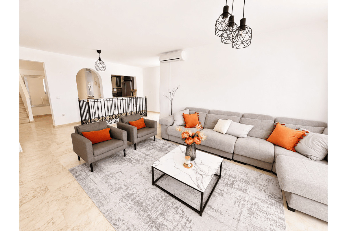 Reventa - Chalet Independiente - Orihuela Costa