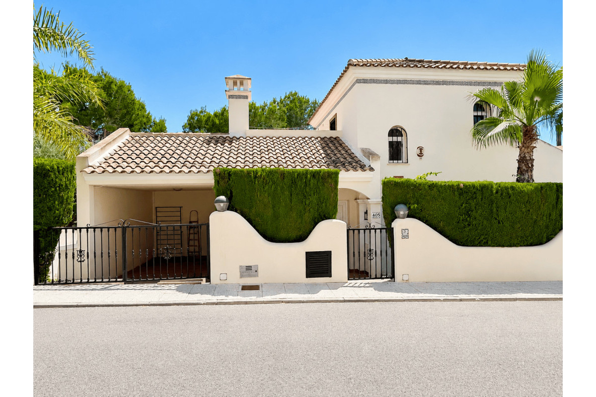 Reventa - Chalet Independiente - Orihuela Costa