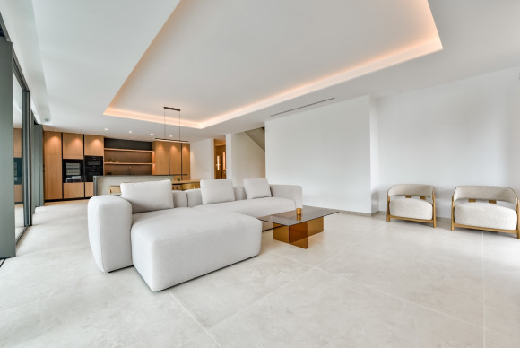 Resale - Villa - Altea