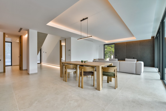 Resale - Villa - Altea