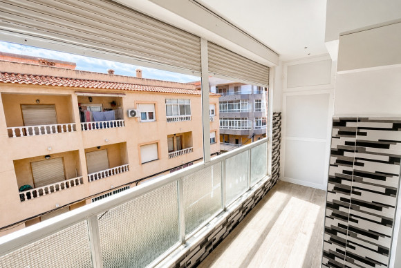 Resale - Apartment  - Torrevieja