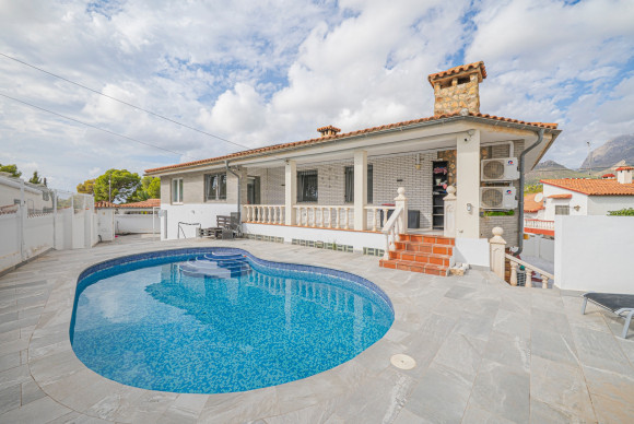 Herverkoop - Vrijstaande Villa - La Nucia - Panorama