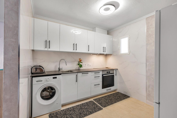 Herverkoop - Appartement  - Torrevieja - Estacion de autobuses