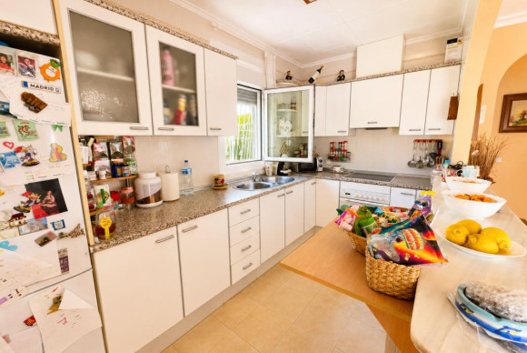 Resale - Villa - Torrevieja - torrevieja