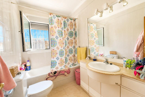 Resale - Villa - Torrevieja - torrevieja