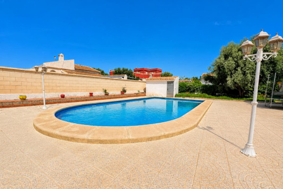 Resale - Villa - Torrevieja - torrevieja