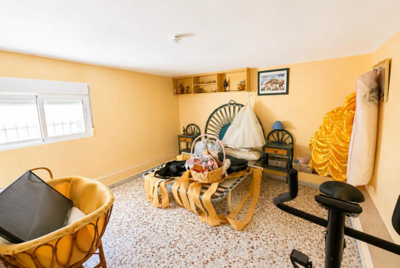 Resale - Villa - Torrevieja - torrevieja