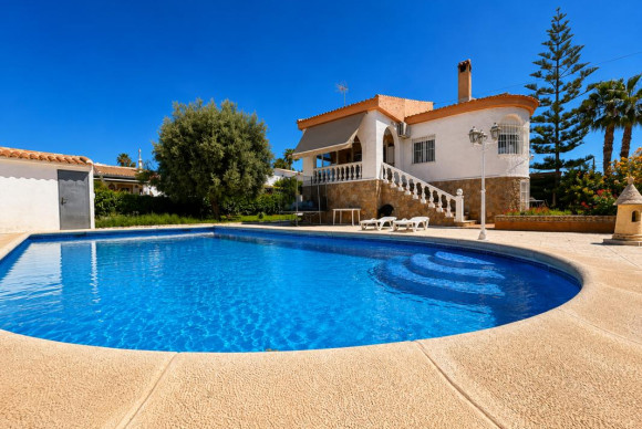 Resale - Villa - Torrevieja - torrevieja