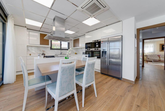 Herverkoop - Villa - Torrevieja - torrevieja