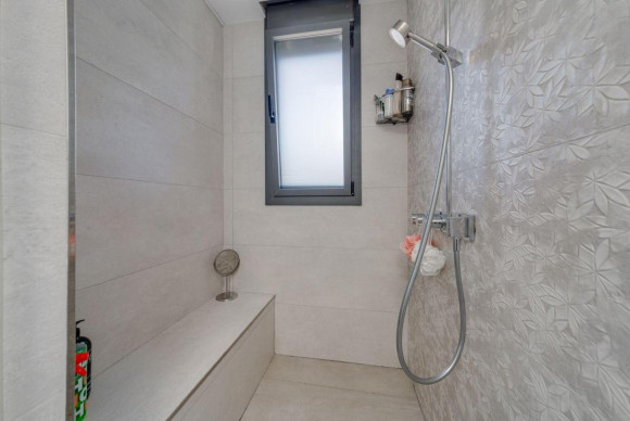 Herverkoop - Villa - Torrevieja - torrevieja