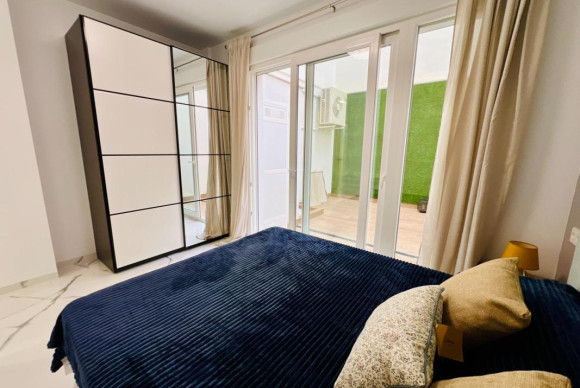 Resale - Apartment  - Torrevieja - torrevieja