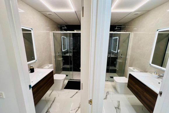 Resale - Apartment  - Torrevieja - torrevieja