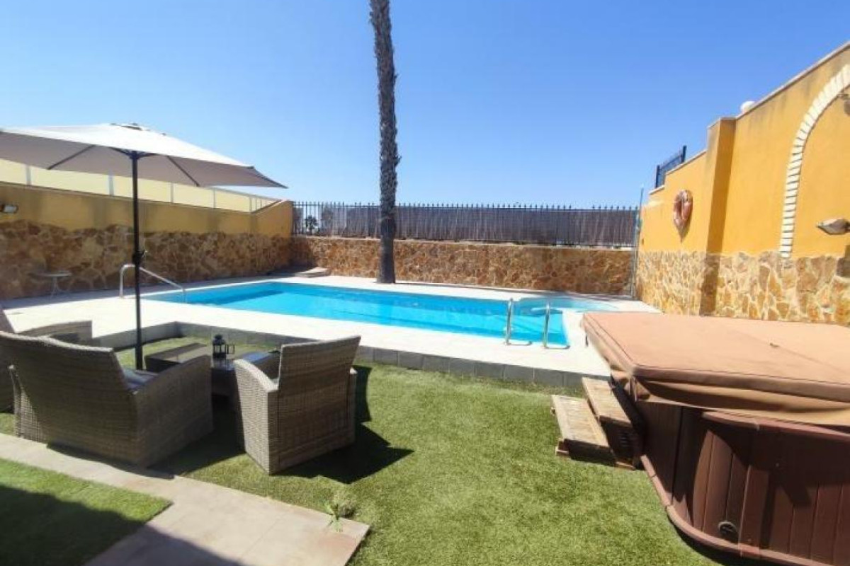 Revente - Villa - Torrevieja - torrevieja