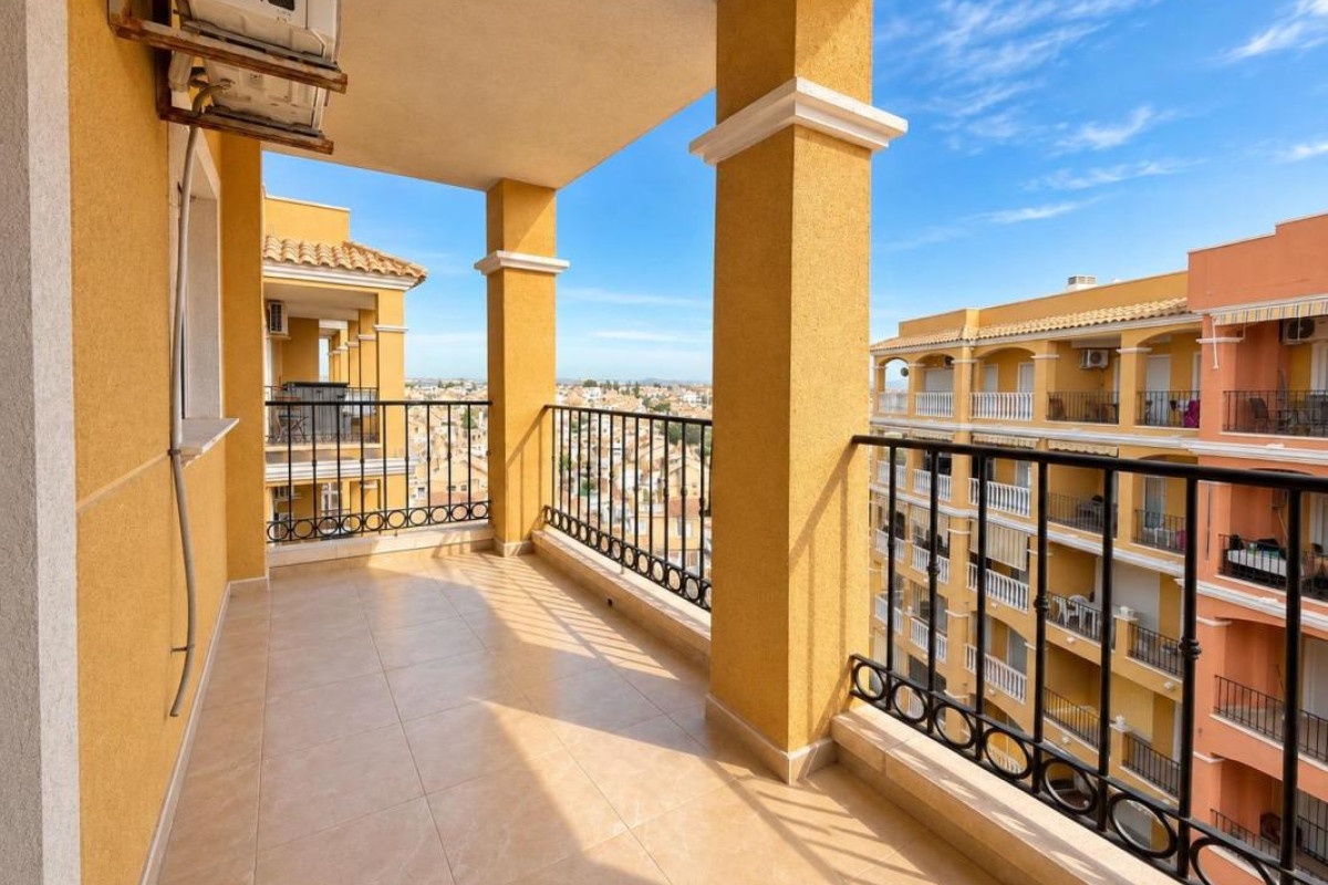 Resale - Apartment  - Torrevieja - torrevieja