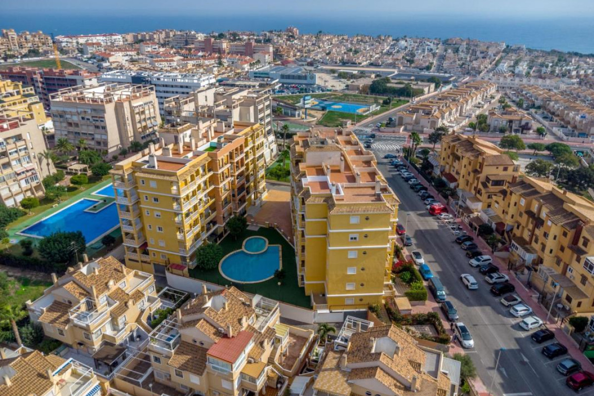 Resale - Apartment  - Torrevieja - torrevieja
