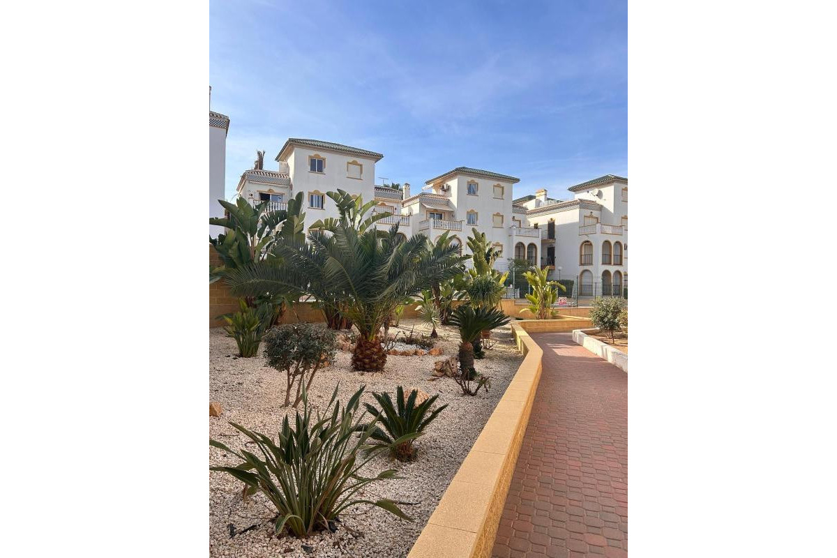 Resale - Bungalow - Torrevieja - torrevieja