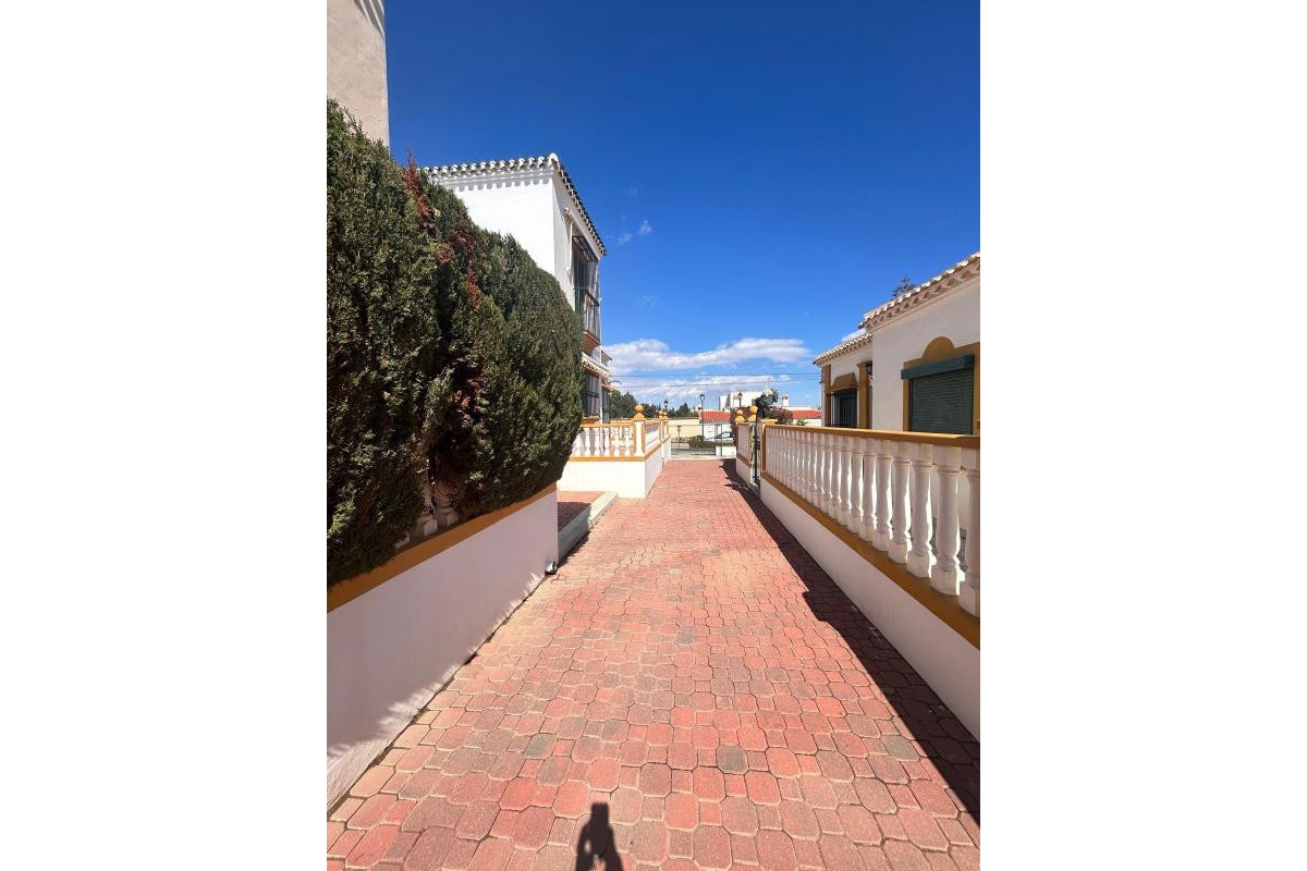 Resale - Bungalow - Torrevieja - torrevieja