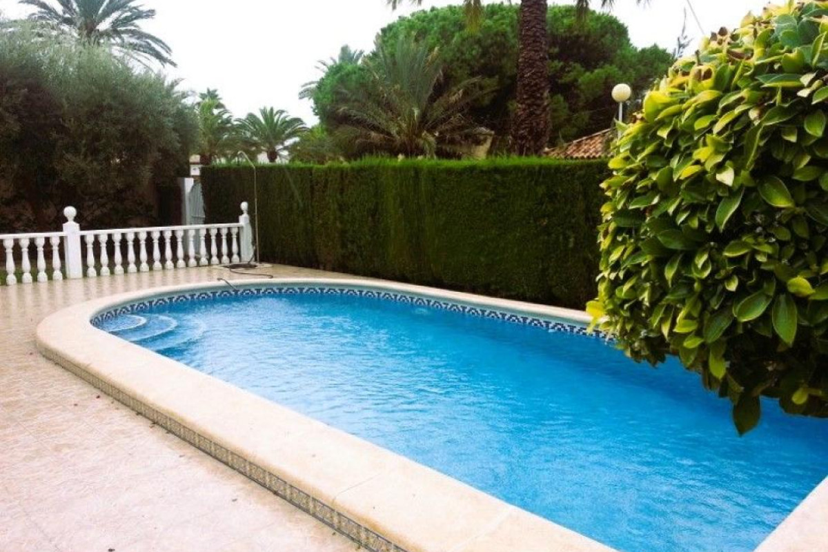 Resale - Villa - Orihuela