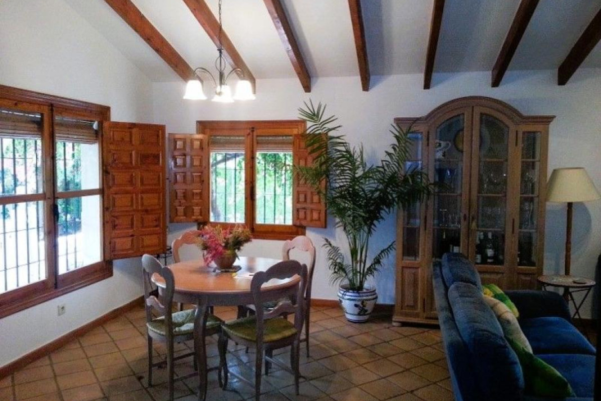 Resale - Villa - Orihuela