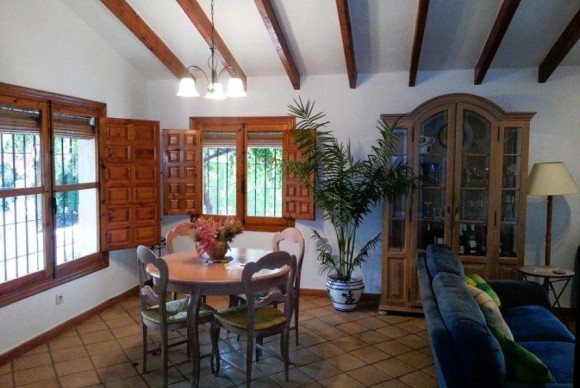 Resale - Villa - Orihuela