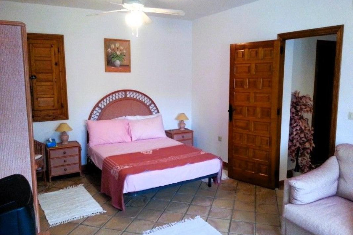 Resale - Villa - Orihuela