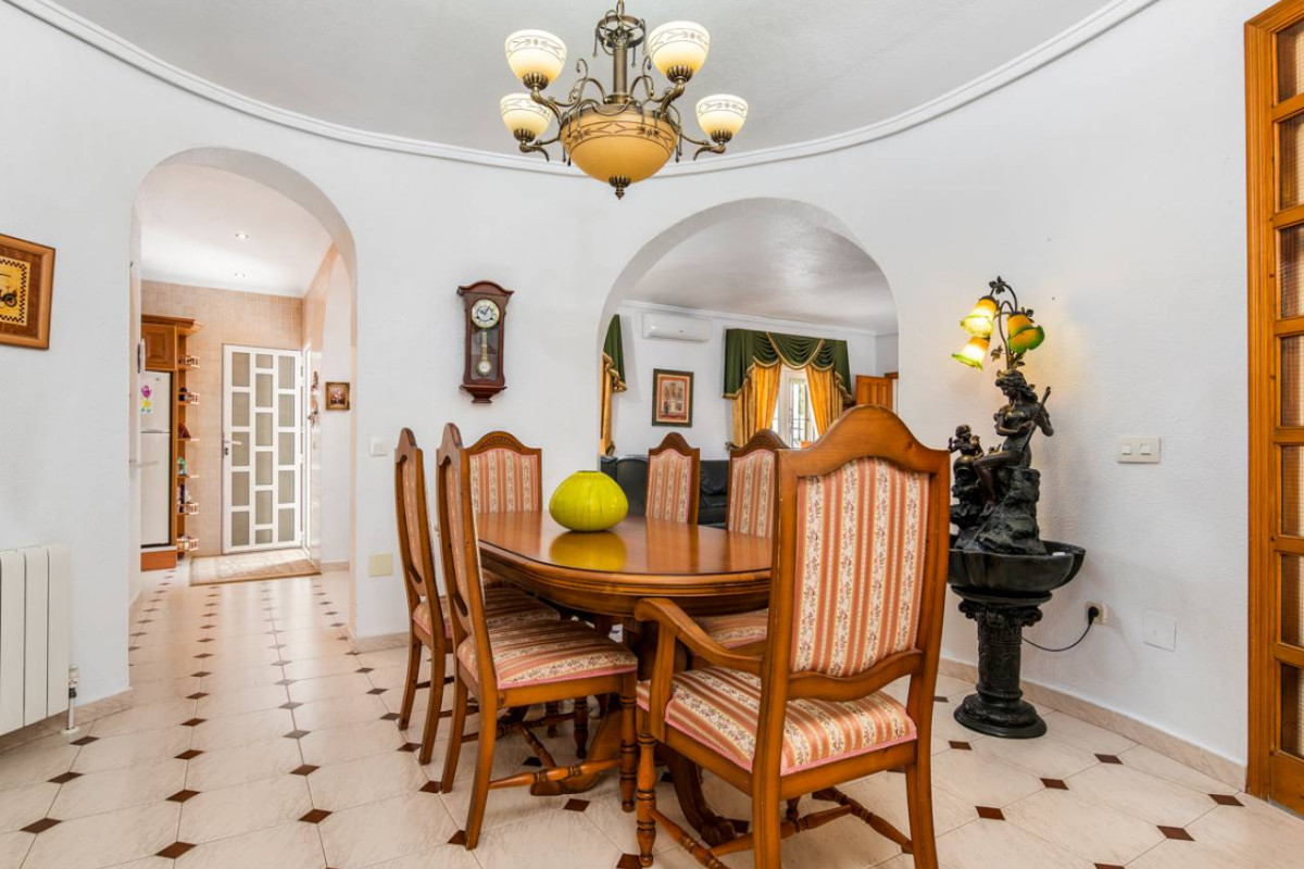 Resale - Villa - Ciudad Quesada