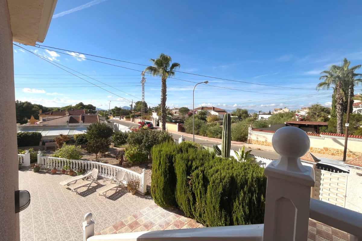 Herverkoop - Vrijstaande Villa - Ciudad Quesada - Central Quesada