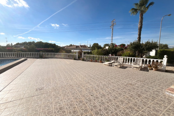 Herverkoop - Vrijstaande Villa - Ciudad Quesada - Central Quesada