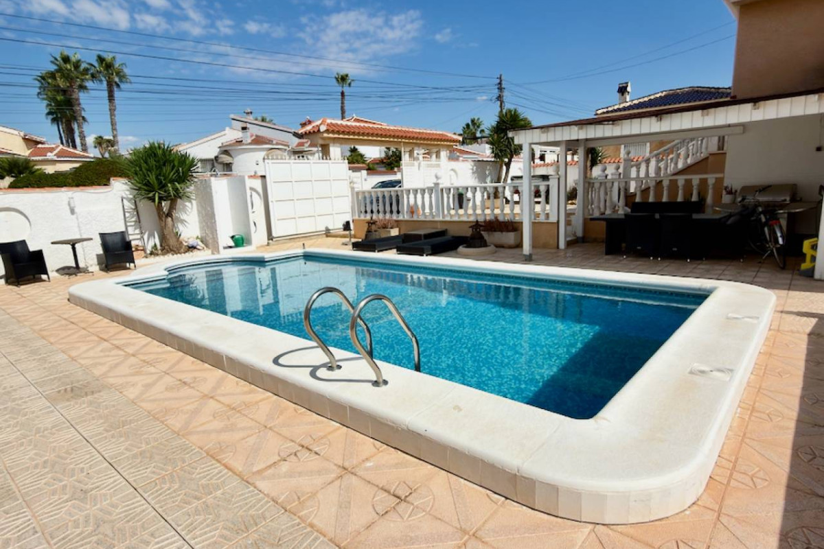 Resale - Villa - Ciudad Quesada