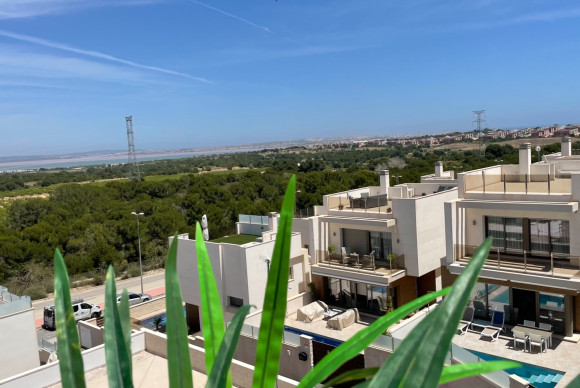 Herverkoop - Vrijstaande Villa - Orihuela Costa - Villamartin