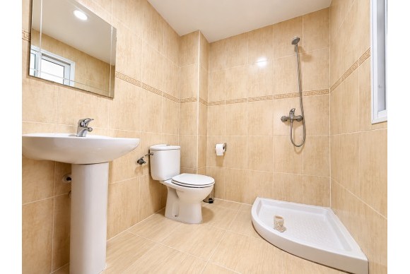 Resale - Townhouse - Daya Nueva - Daya Nueva - Town