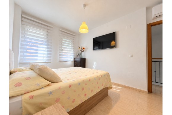 Resale - Townhouse - Daya Nueva - Daya Nueva - Town