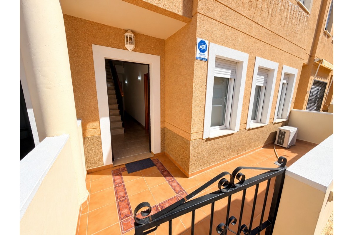 Resale - Townhouse - Daya Nueva - Daya Nueva - Town
