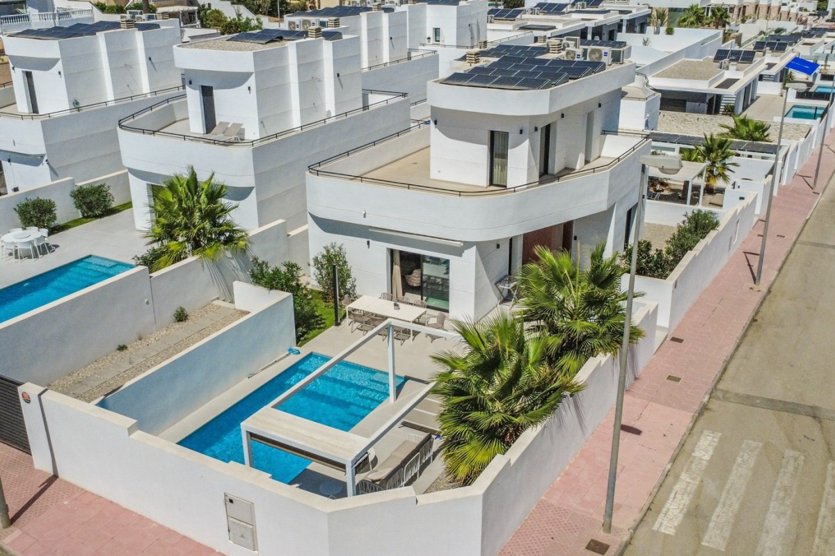 Herverkoop - Vrijstaande Villa - Ciudad Quesada - Pueblo Lucero
