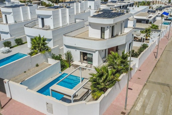 Herverkoop - Vrijstaande Villa - Ciudad Quesada - Pueblo Lucero