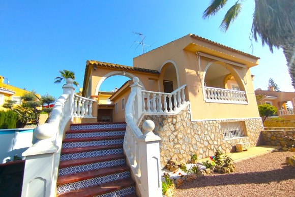 Herverkoop - Vrijstaande Villa - Ciudad Quesada - Pueblo Lucero