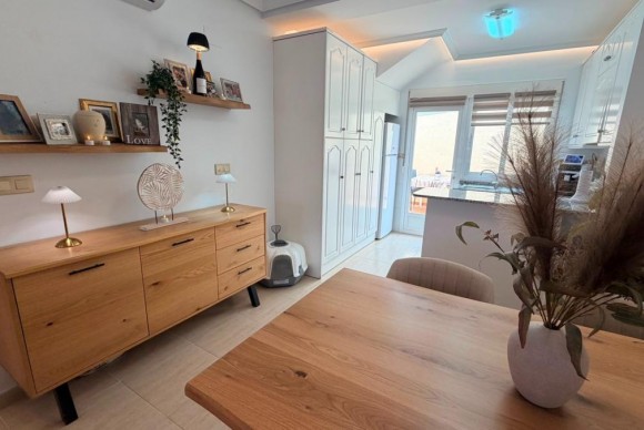 Resale - Townhouse - Los Montesinos