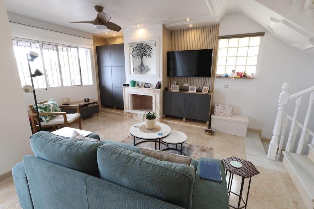 Resale - Villa - San Miguel de Salinas