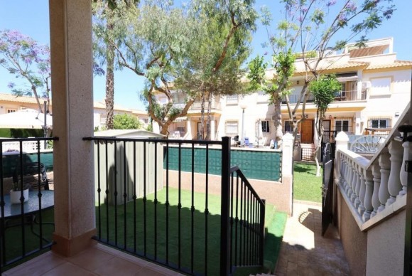 Resale - Bungalow - Orihuela