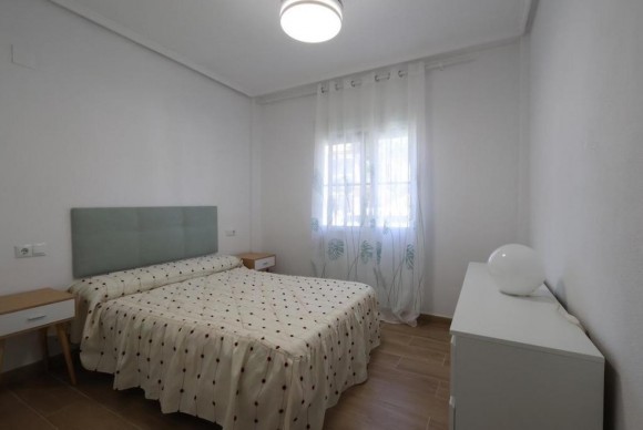 Resale - Bungalow - Orihuela