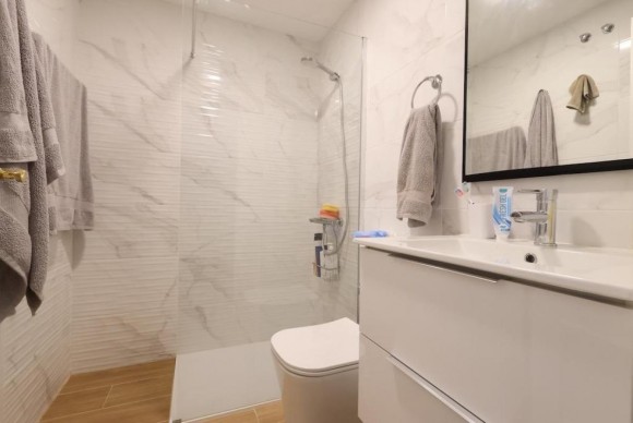 Resale - Bungalow - Orihuela