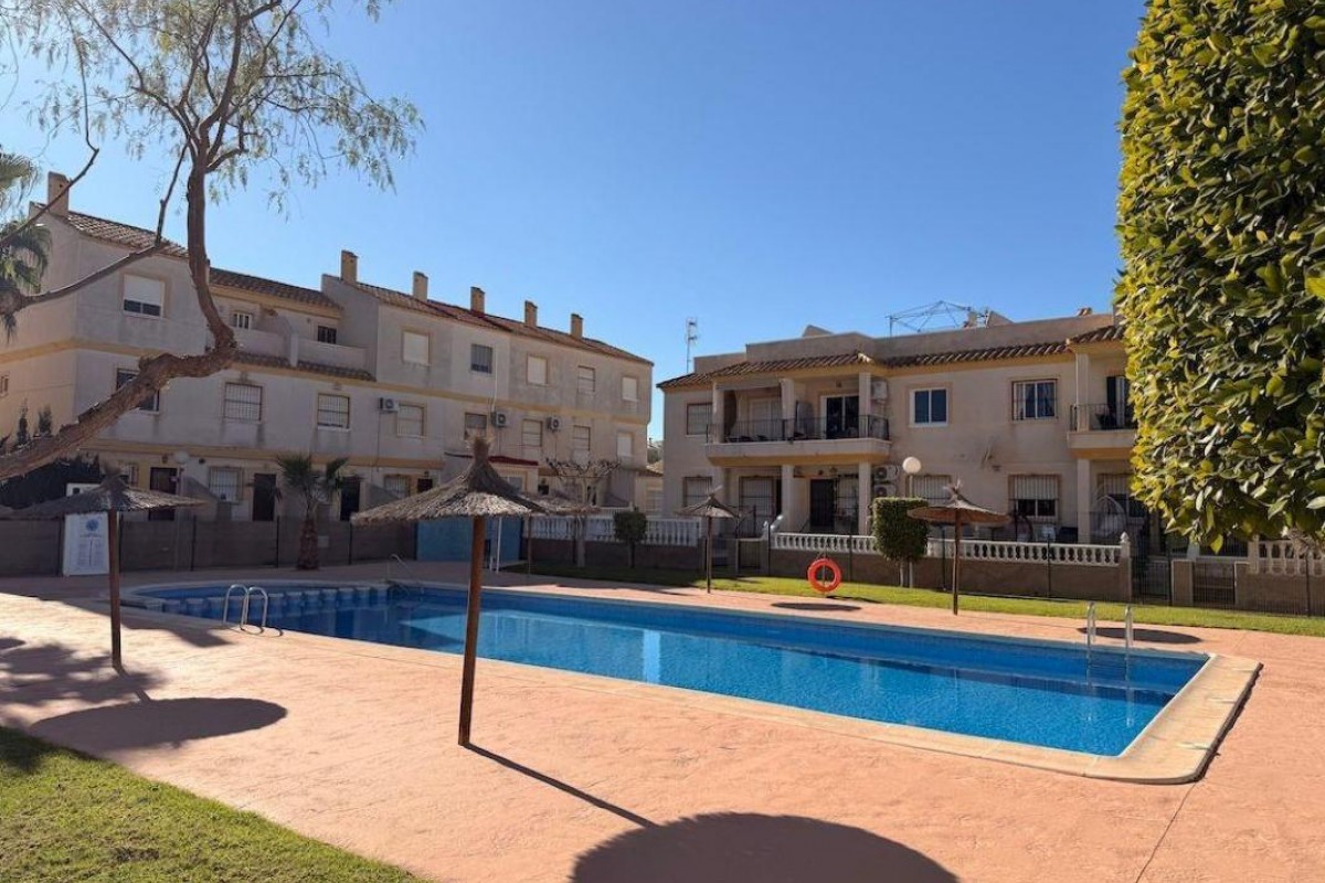 Resale - Bungalow - Orihuela