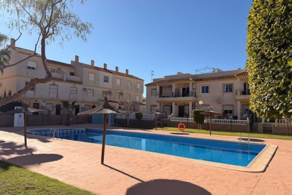 Resale - Bungalow - Orihuela
